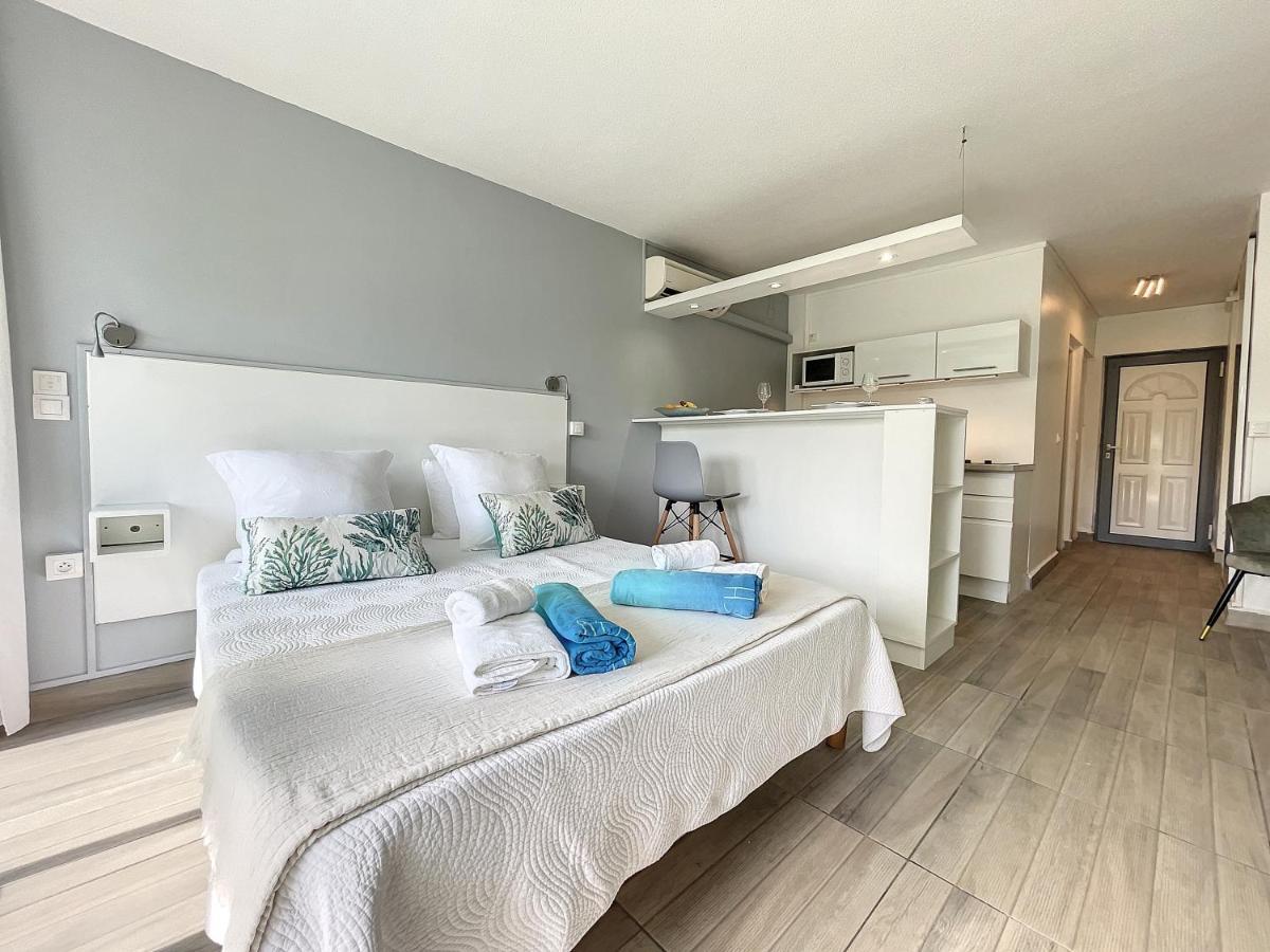 Blue Paradise Studio Avec Acces Privatif Plage لو جوسيير المظهر الخارجي الصورة